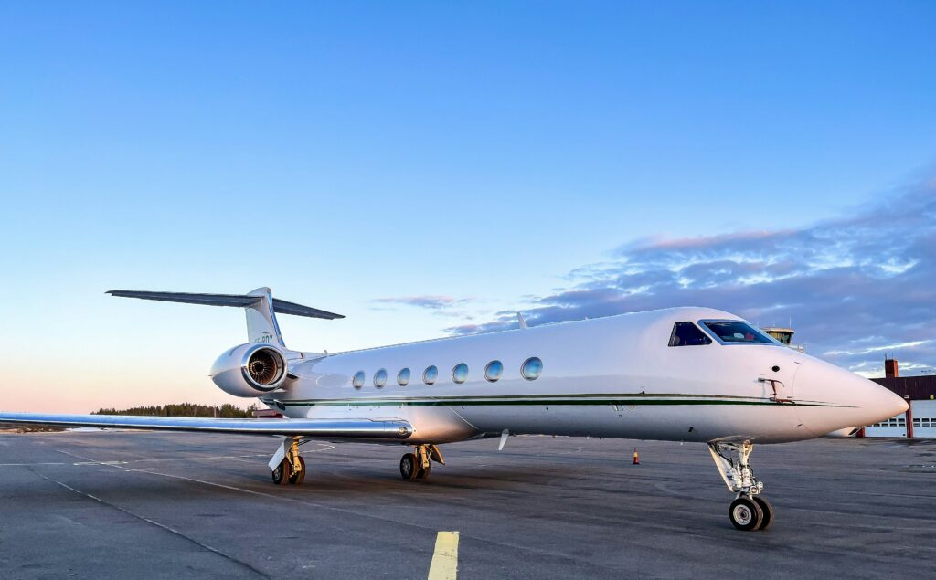 niklas jonasson vr7QkWk6bzM unsplash Aero Friedrichshafen Optimizing Private Charter Price and Service